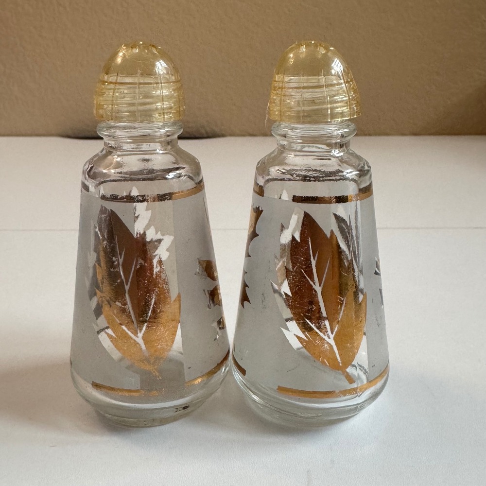 Vintage Anchor Hocking Gold Harvest Frosted Glass Salt Pepper Shakers Gold Leaf